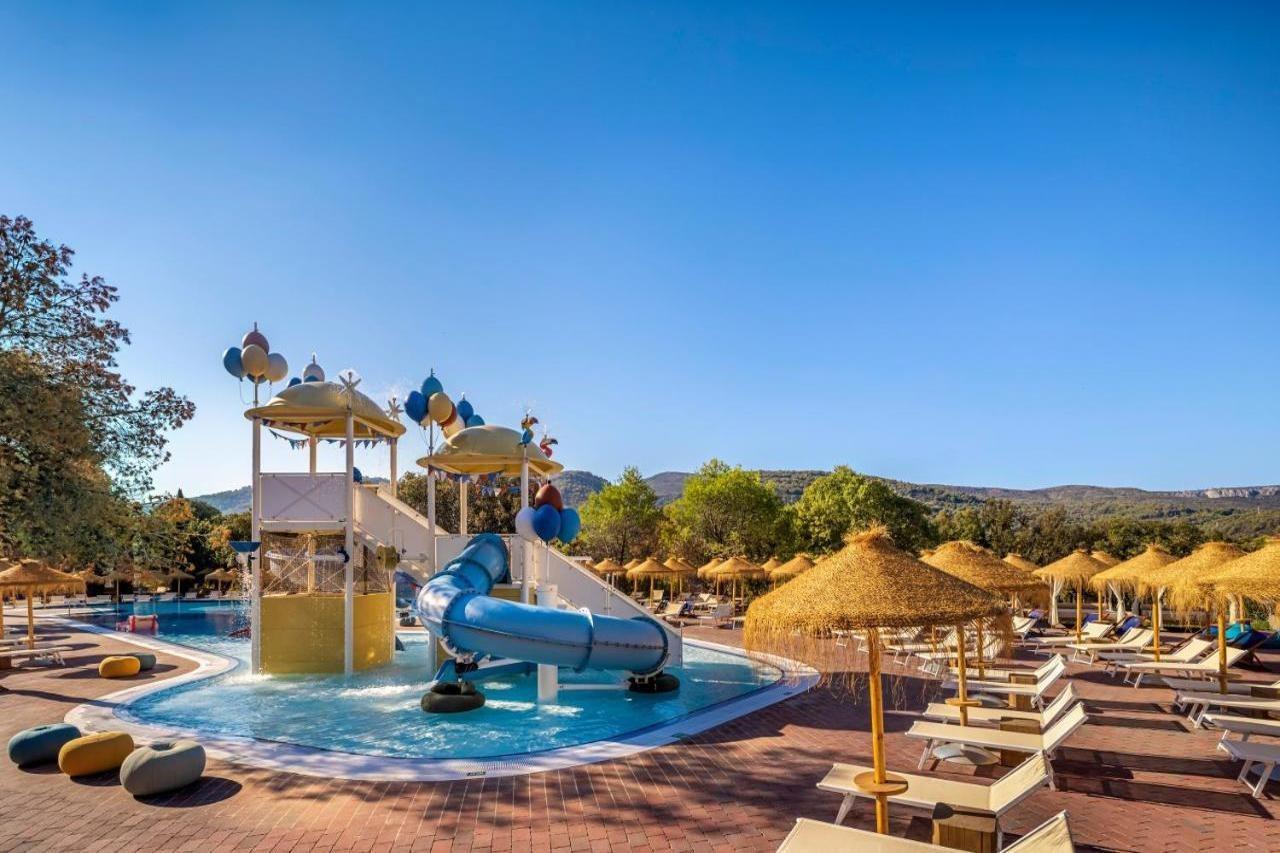 Trim Sunny Apartments By Valamar Stari Grad  Exterior foto
