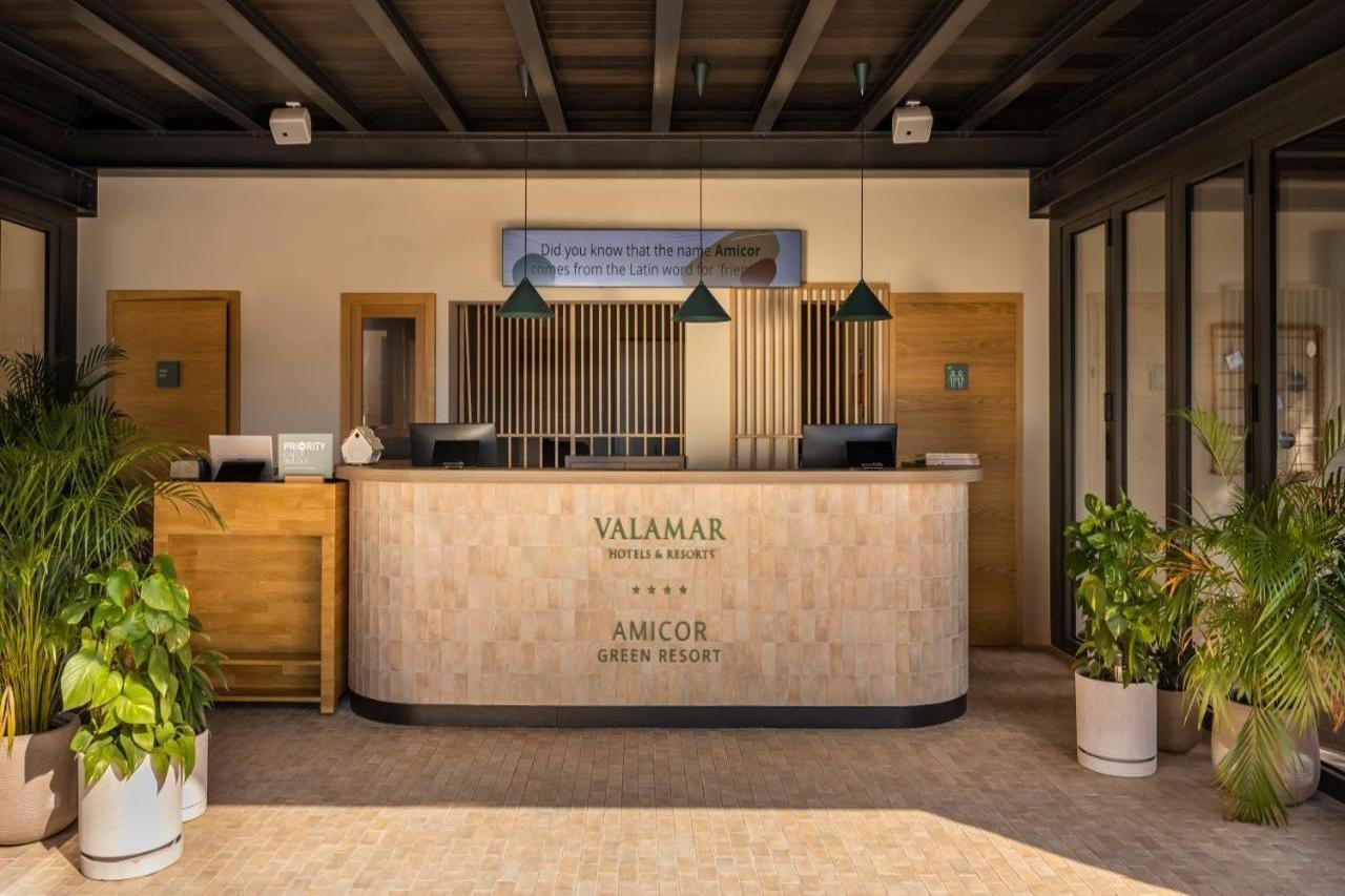 Trim Sunny Apartments By Valamar Stari Grad  Exterior foto