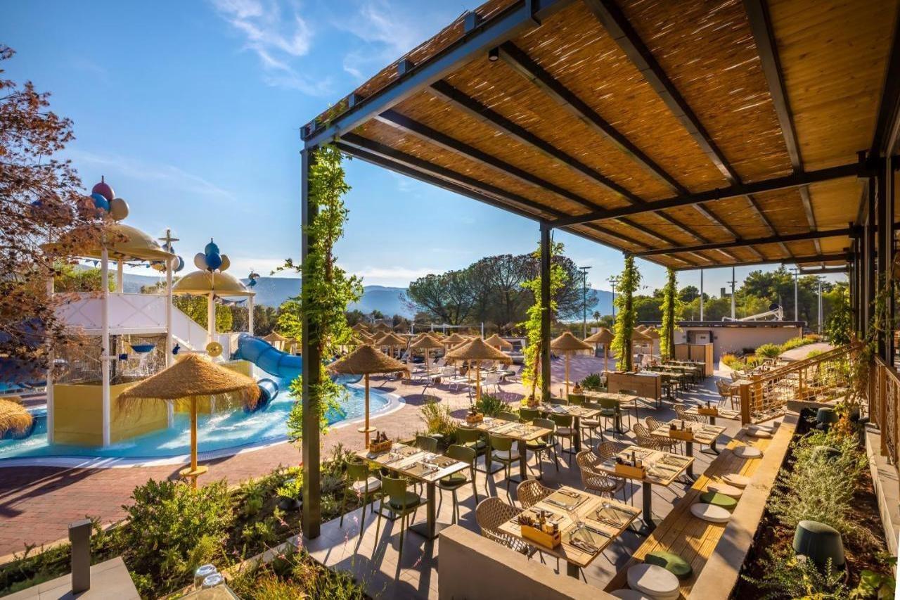Trim Sunny Apartments By Valamar Stari Grad  Exterior foto