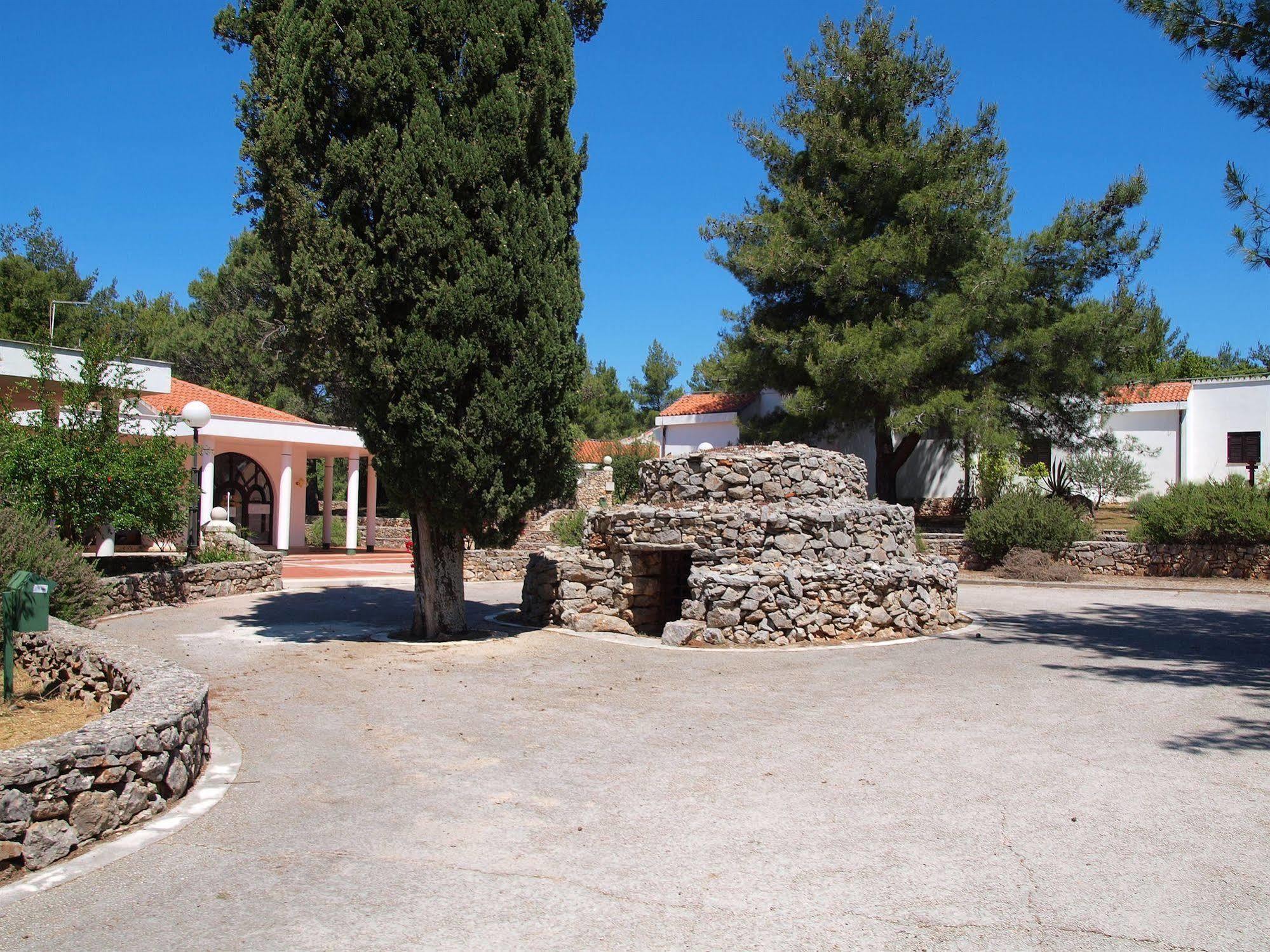 Trim Sunny Apartments By Valamar Stari Grad  Exterior foto
