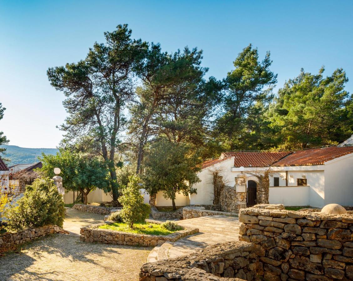 Trim Sunny Apartments By Valamar Stari Grad  Exterior foto