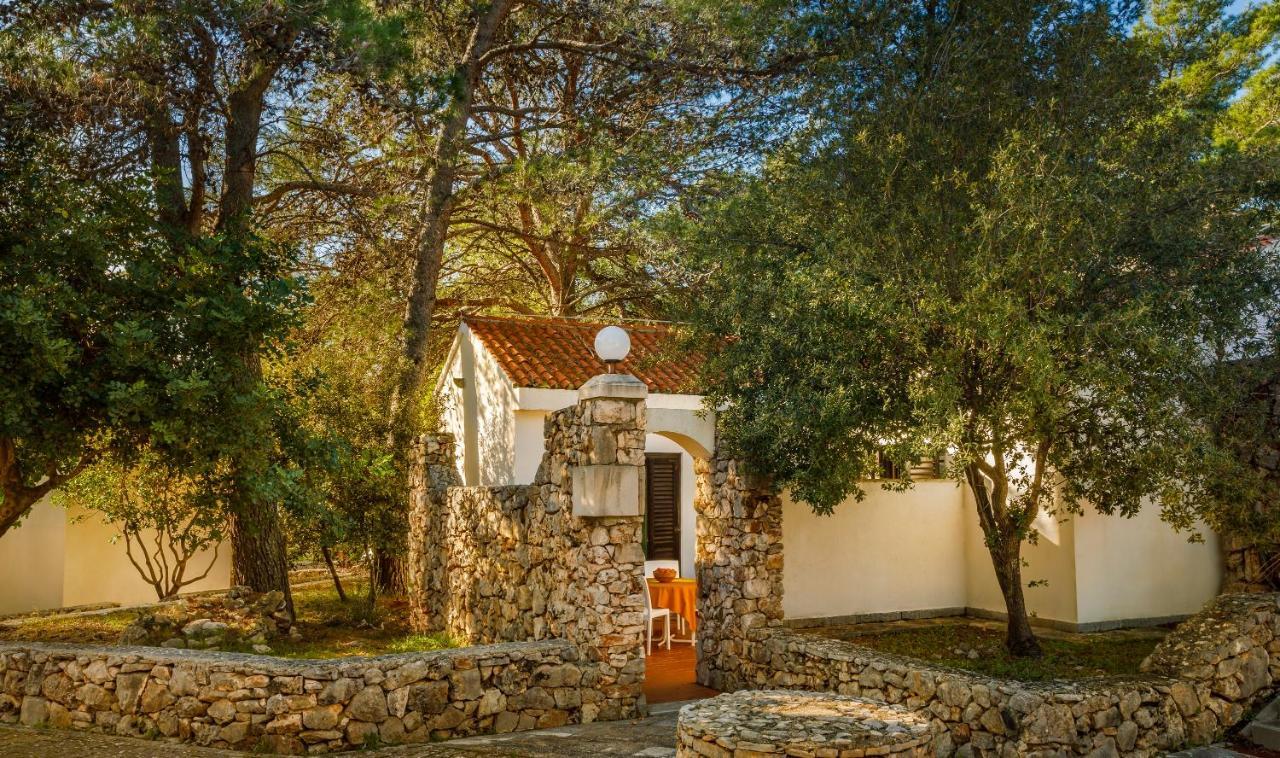 Trim Sunny Apartments By Valamar Stari Grad  Exterior foto